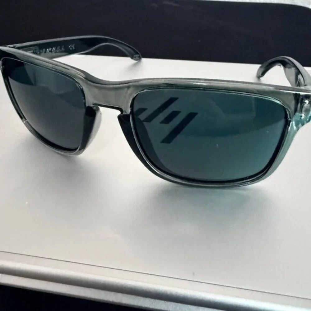 OO9102 Oakley Holbrook Smoke Gray Frame - Picture 3 of 6